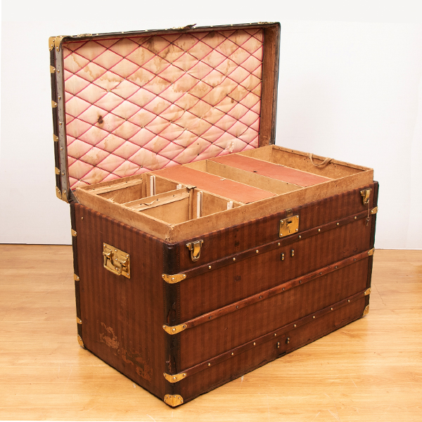 1877 Louis Vuitton Rayee Courier Trunk – ILWT - In Luxury We Trust